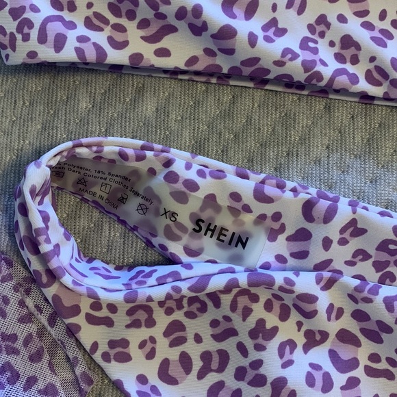 bikini - Picture 2 of 2